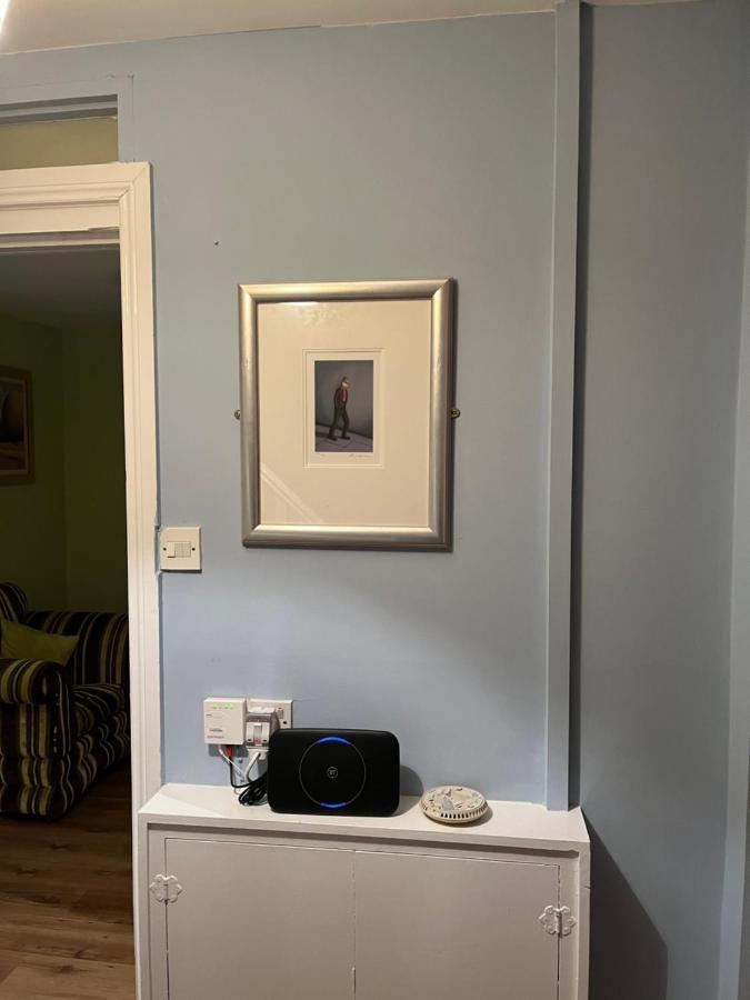 11 Parkmore Street, Ormeau Road, Belfast, Bt7 2Gt, 2 Bedroom House מראה חיצוני תמונה